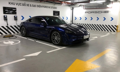 Xe Xanh: Porsche Taycan có trạm sạc tại trung tâm thủ đô